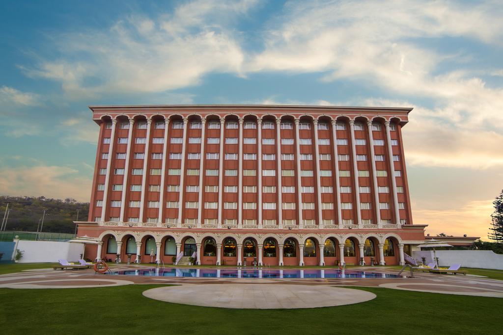 Ramoji Film City- Sitara Luxury Hotel Pedda Ambarpet 외부 사진