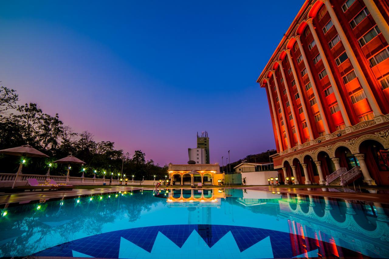 Ramoji Film City- Sitara Luxury Hotel Pedda Ambarpet 외부 사진